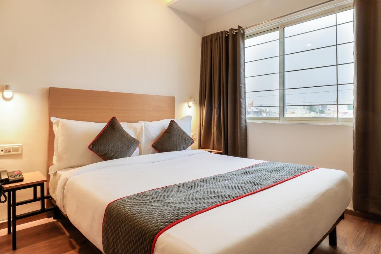 Super Townhouse The Landmark Indore Extérieur photo
