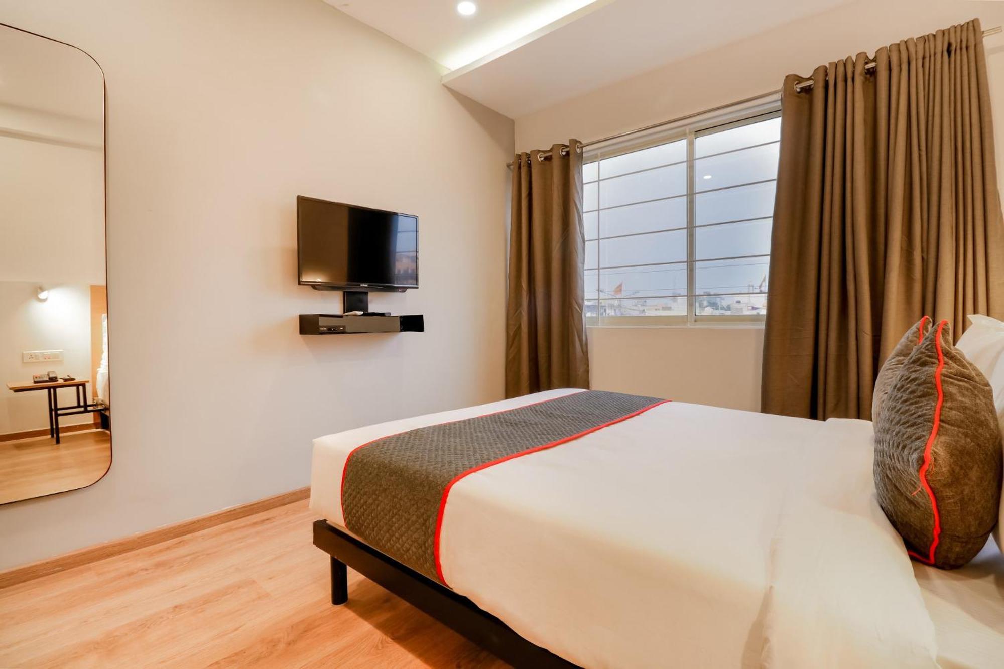 Super Townhouse The Landmark Indore Extérieur photo