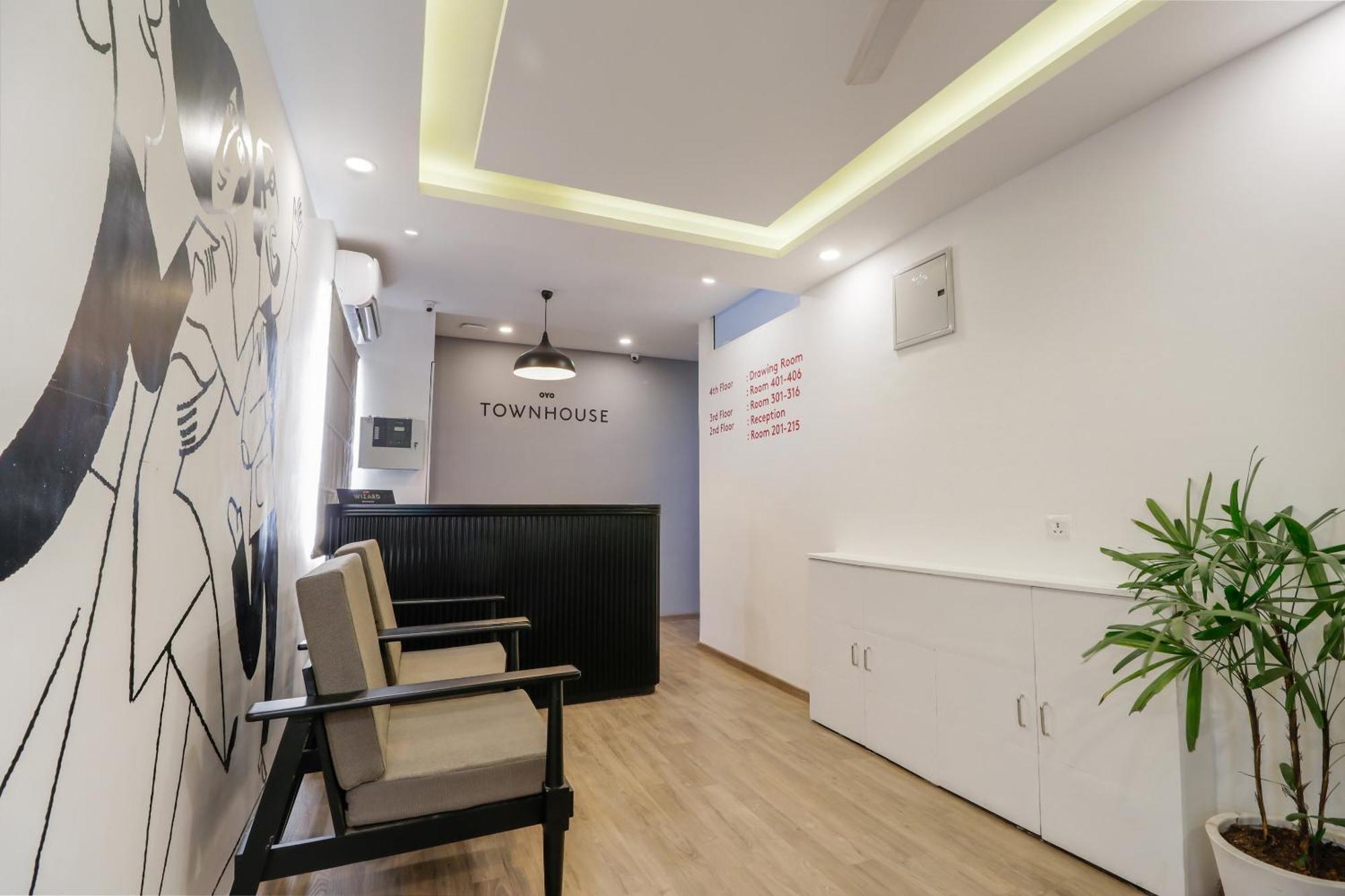 Super Townhouse The Landmark Indore Extérieur photo