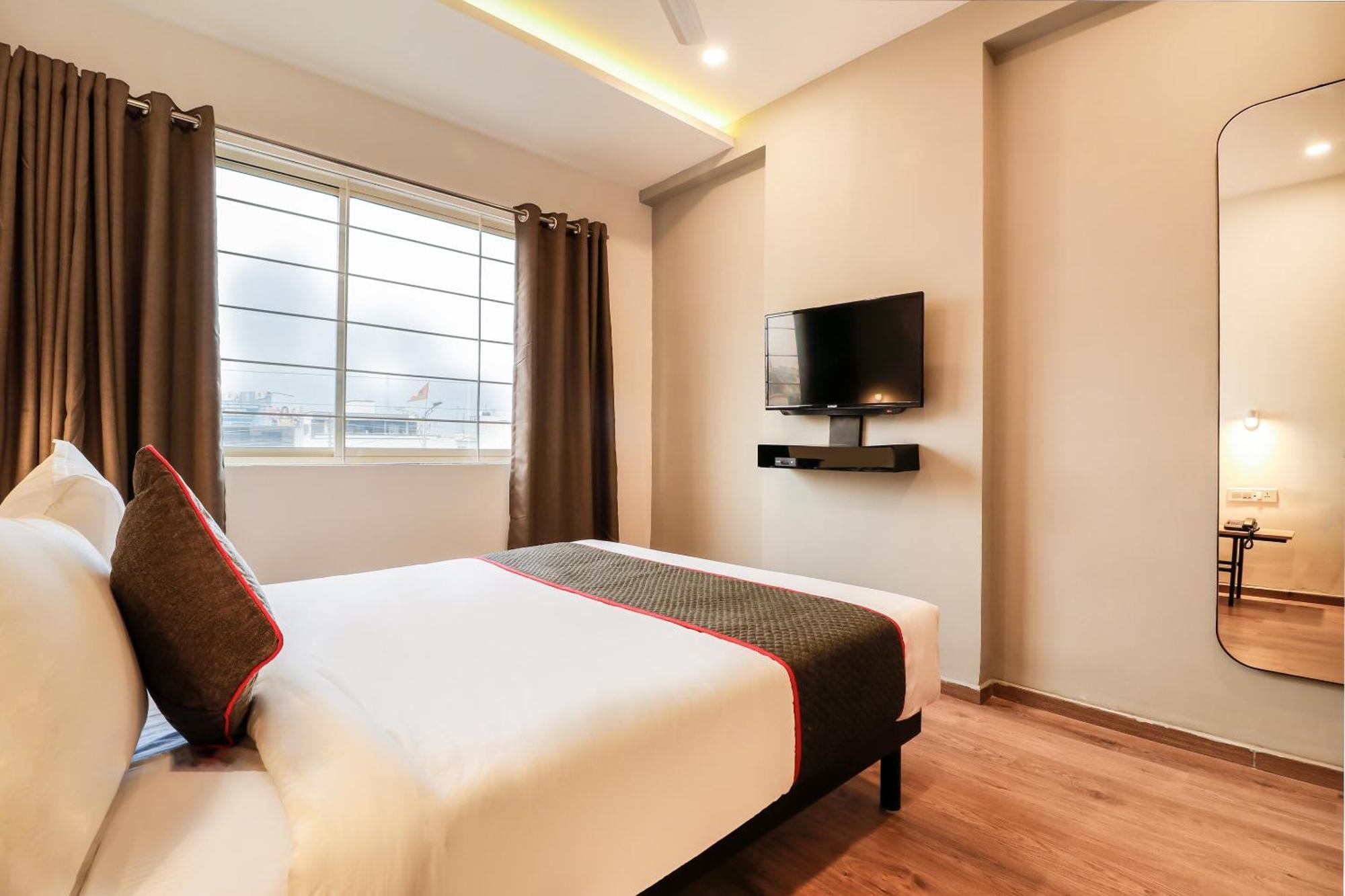 Super Townhouse The Landmark Indore Extérieur photo