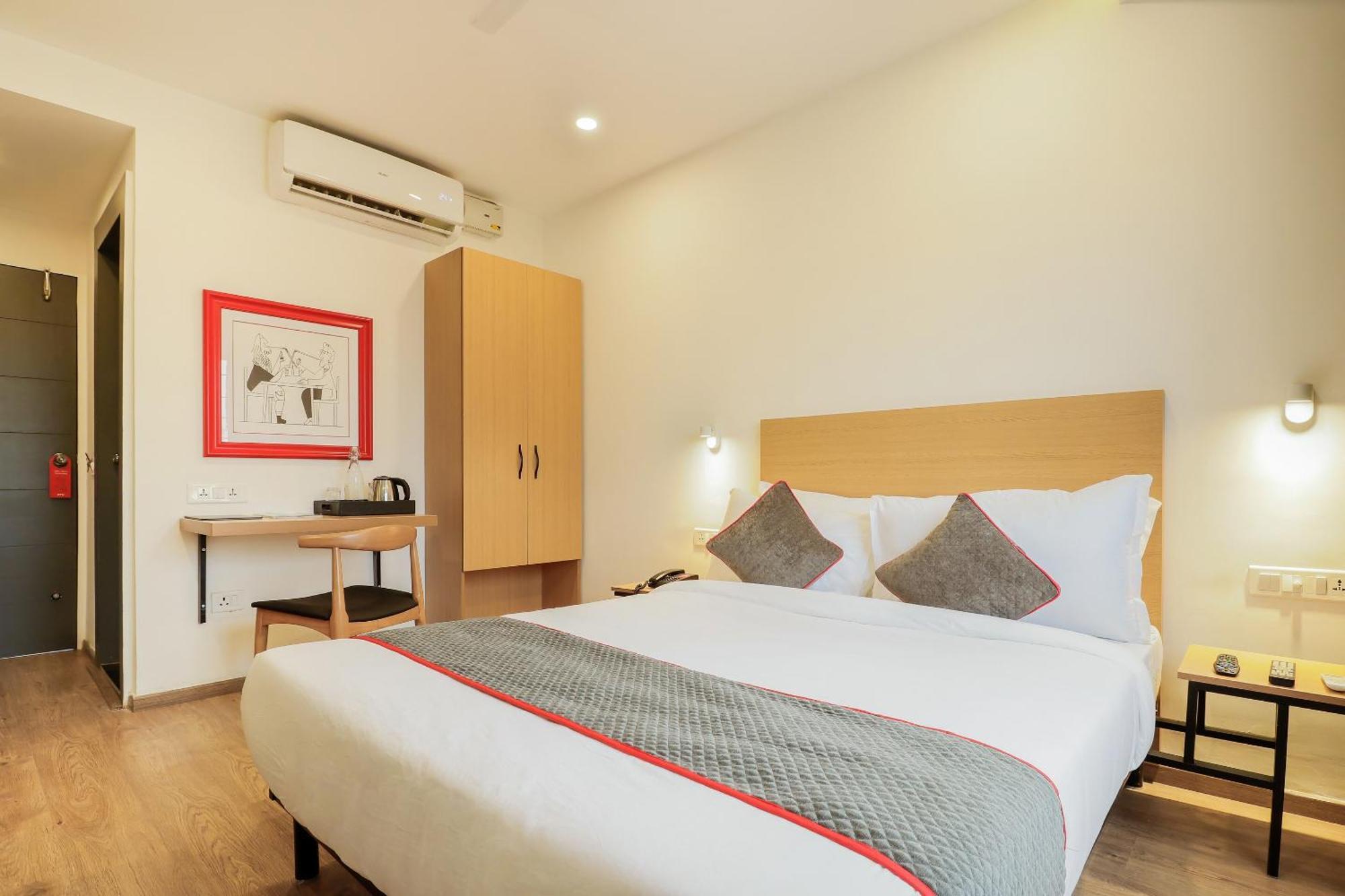 Super Townhouse The Landmark Indore Extérieur photo